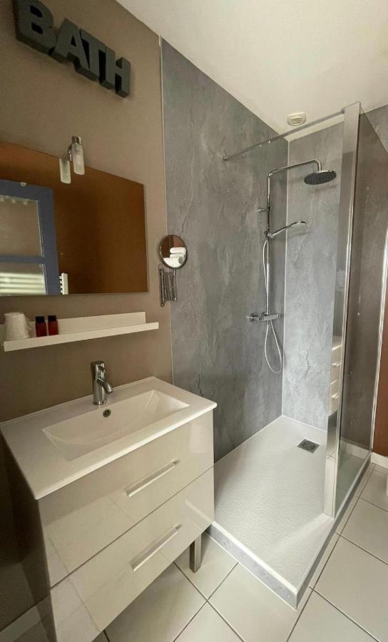 Logis Hotel Du Large Plougonvelin Ngoại thất bức ảnh